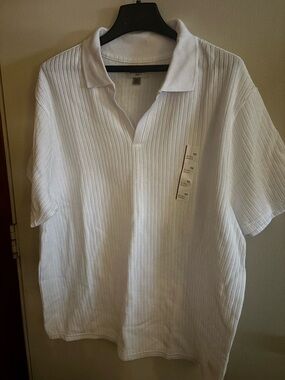 Goodfellow and co men’s White Ribbed Polo Shirt - Classic Casual